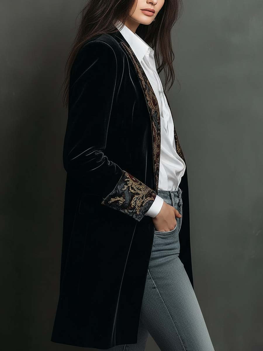 Léontine | Figursyet sort blazer med barokprint