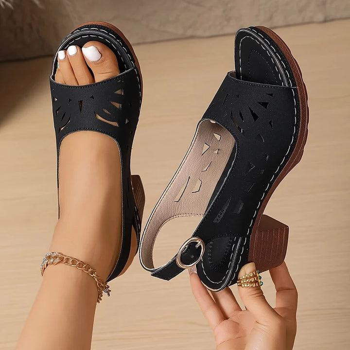 Cristy | Sandaler med blokhæl og ankelrem