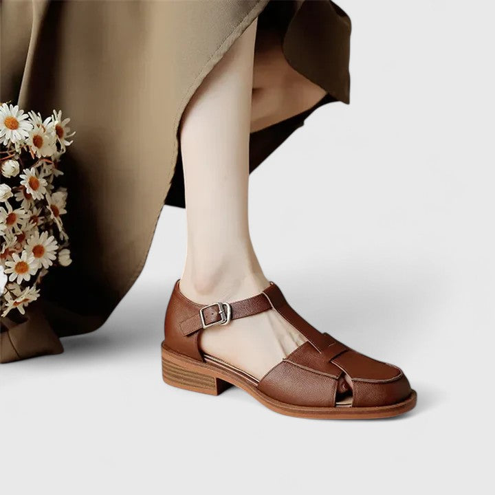 DELACROIX | Lukkede sandaler med rem Manon