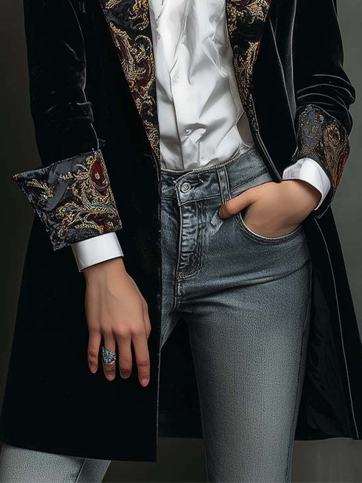 Léontine | Figursyet sort blazer med barokprint
